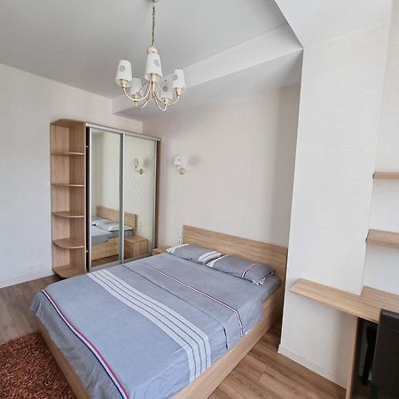 Extra Grand Lev Tolstoi Two Bedrooms Кишинев Екстериор снимка